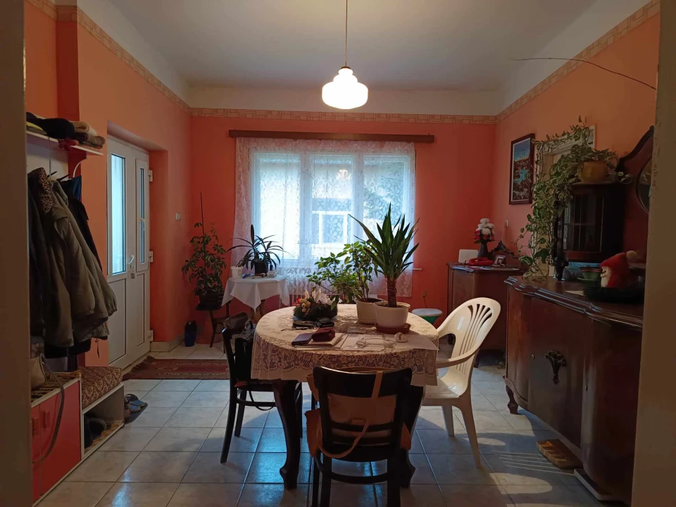 For sale house, Gávavencsellő