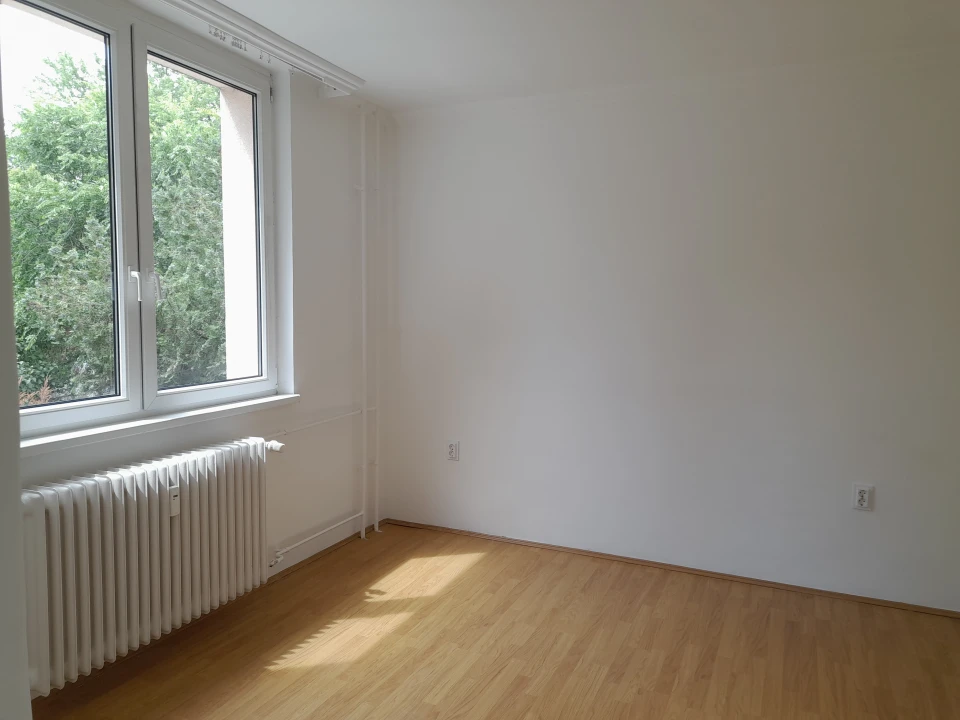 Kiadó téglalakás, Nyíregyháza