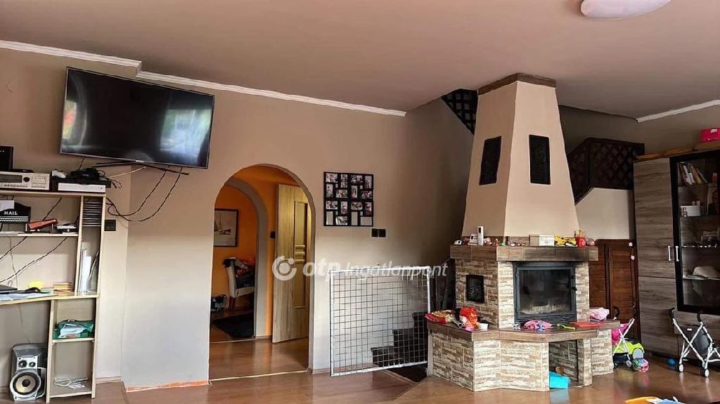 For sale house, Kenderes