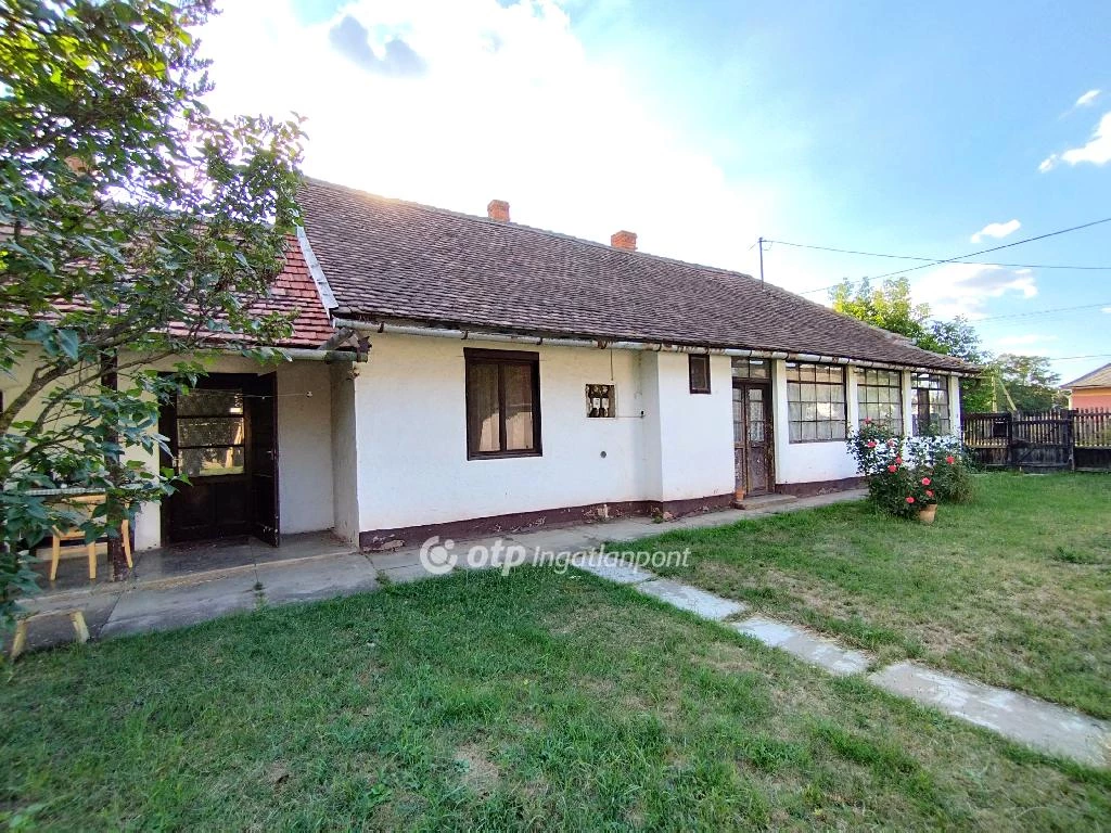 For sale house, Kisújszállás