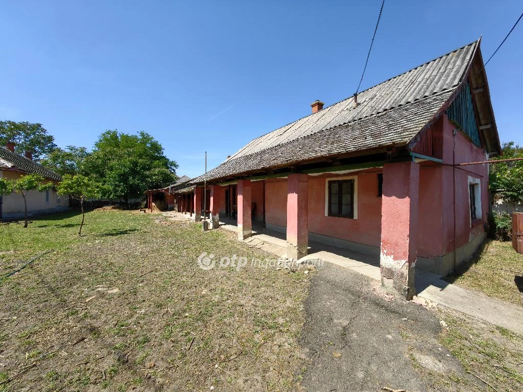 For sale house, Kisújszállás