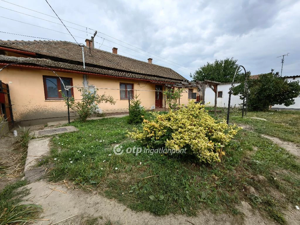 For sale house, Karcag