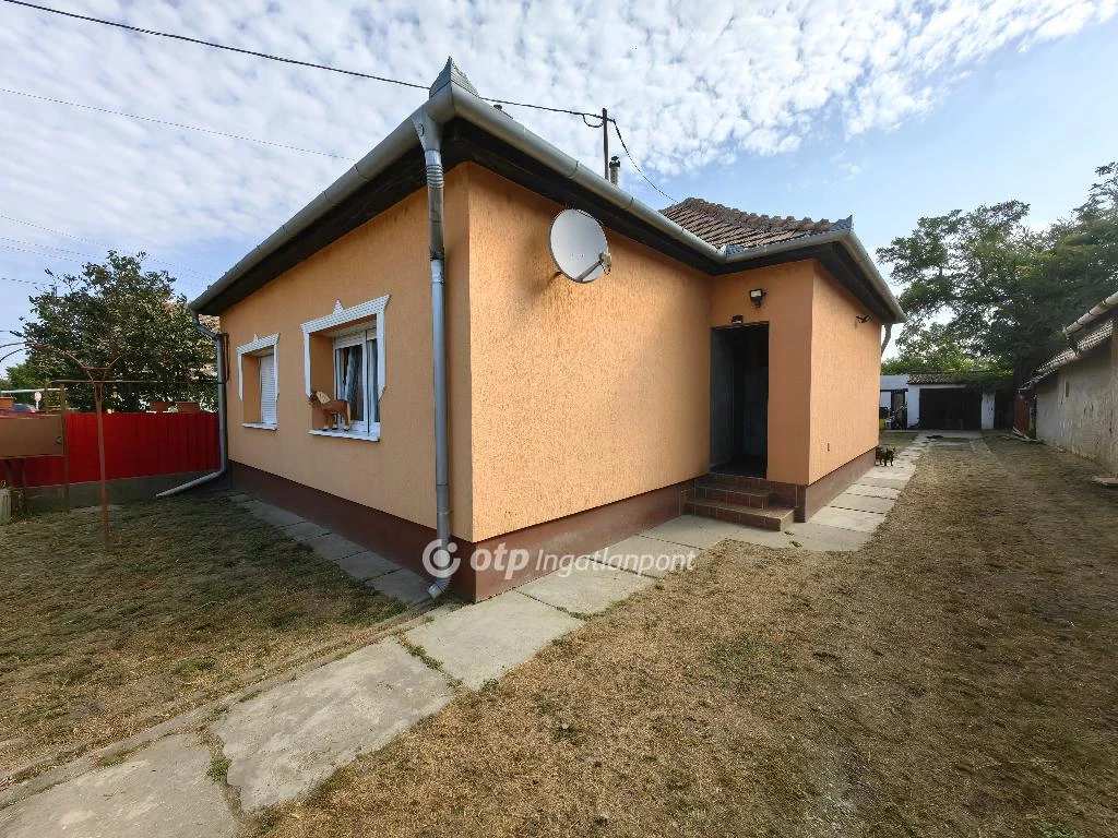 For sale house, Kunhegyes