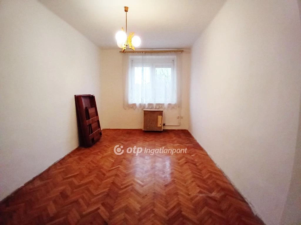 For sale brick flat, Szolnok, Ady Endre út