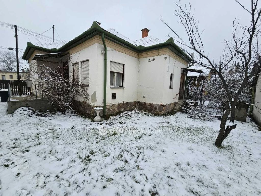 For sale house, Újszász