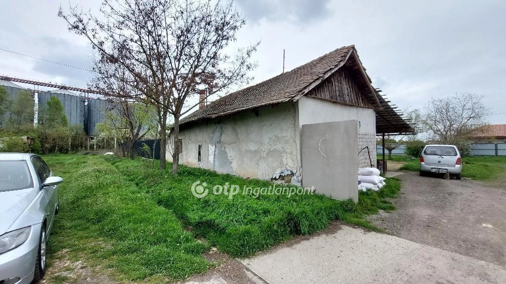 Eladó Ház, Kisújszállás