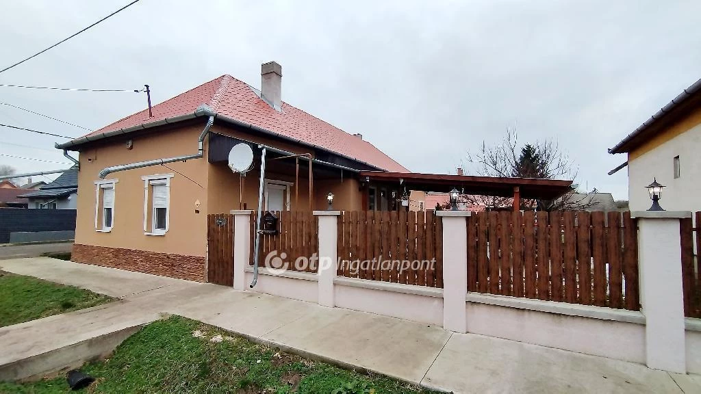 Eladó Ház, Túrkeve