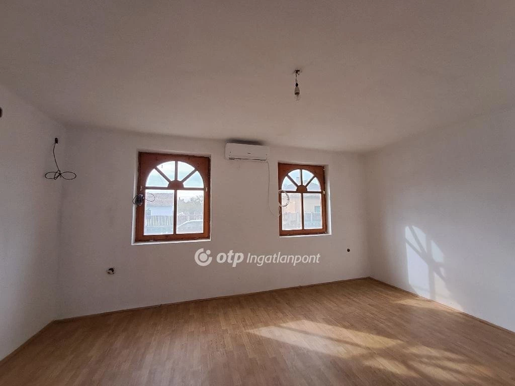 Eladó Ház, Kisújszállás