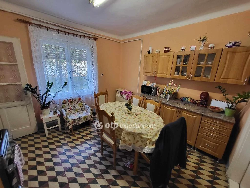 Eladó Ház, Jászfényszaru