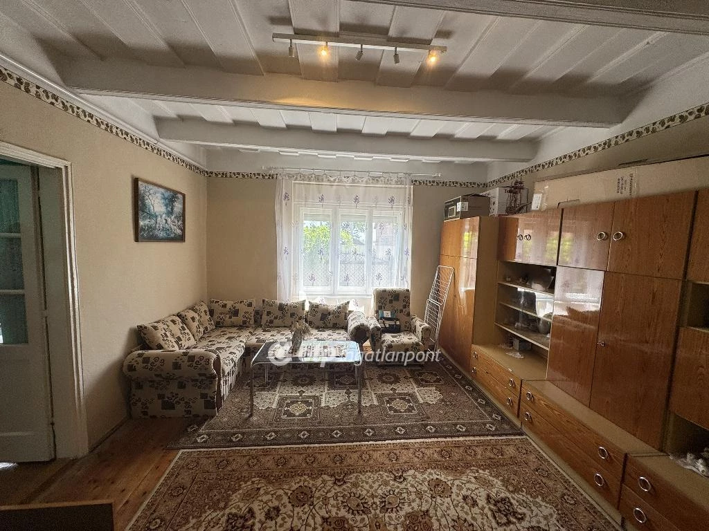 Eladó Ház, Pusztamonostor