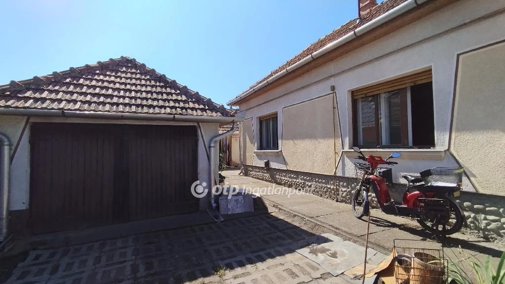 Eladó Ház, Jászberény