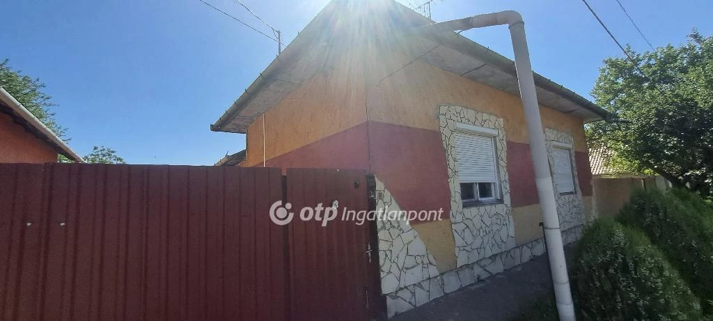Eladó Ház, Karcag