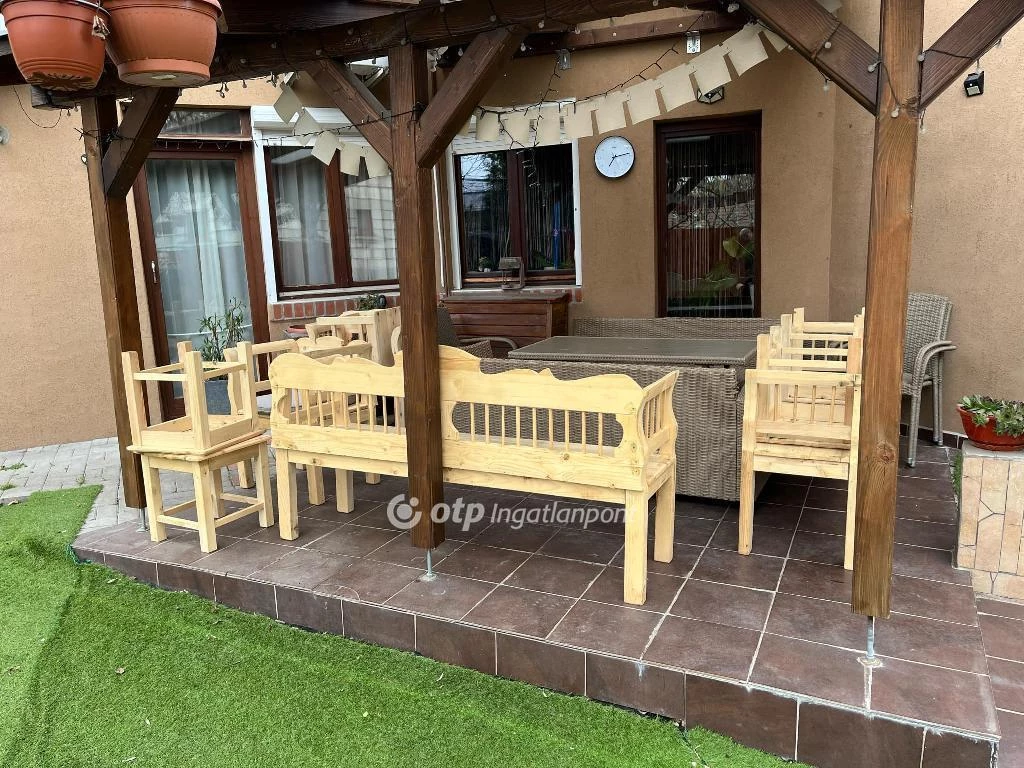 Eladó Ház, Jászberény