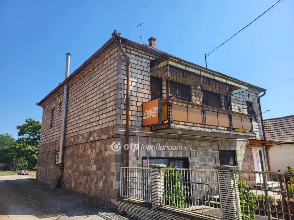 Eladó Ház, Pusztamonostor