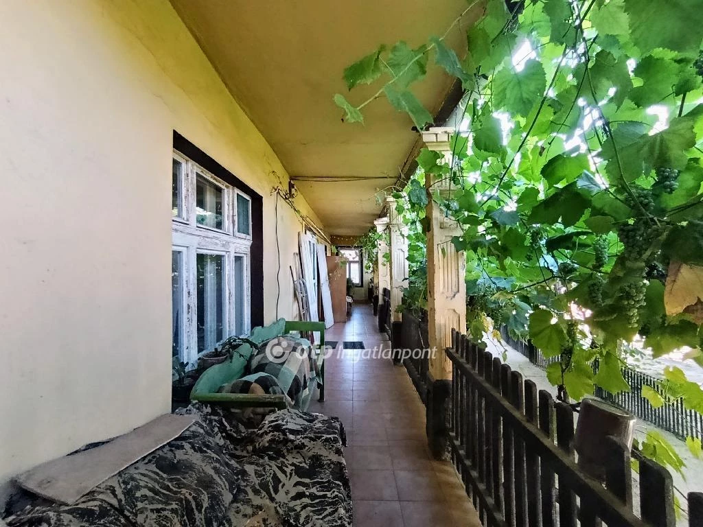 Eladó Ház, Jászfényszaru