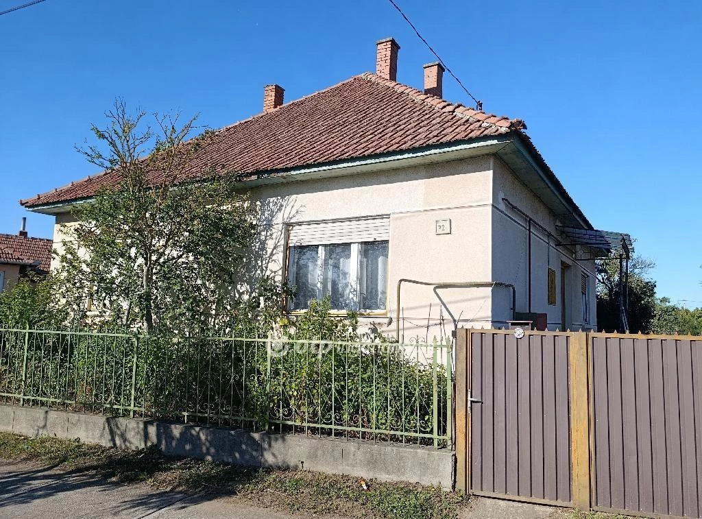 Eladó Ház, Jászfényszaru