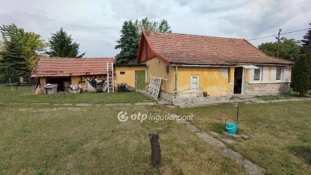 Eladó Ház, Farmos