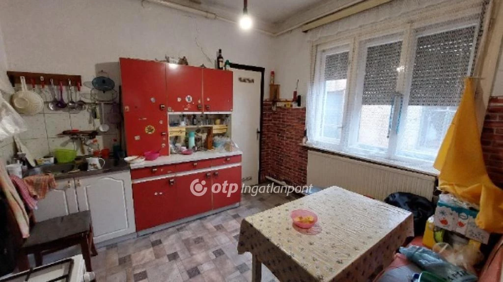 Eladó Ház, Kisújszállás