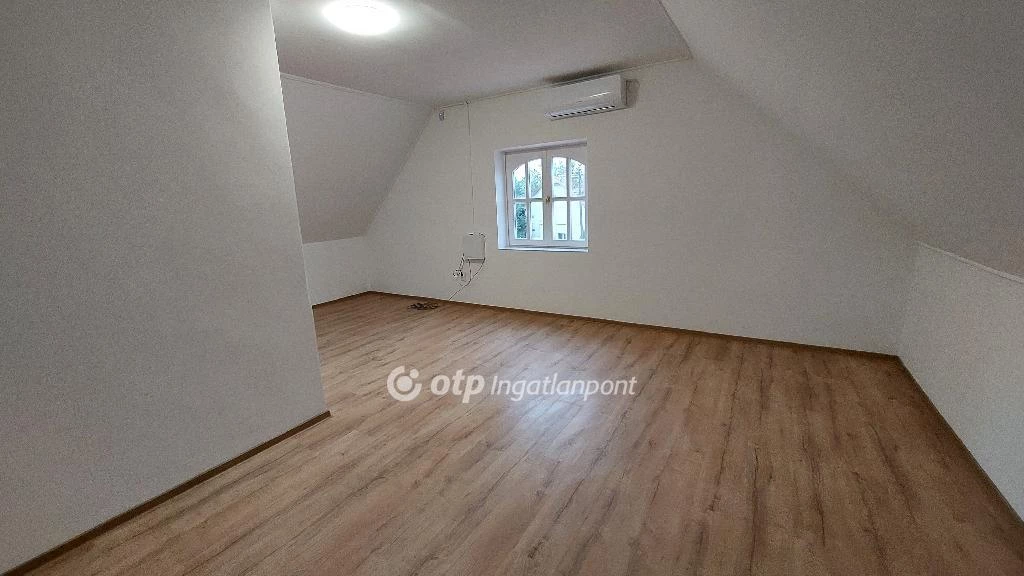 Eladó Ház, Kunhegyes