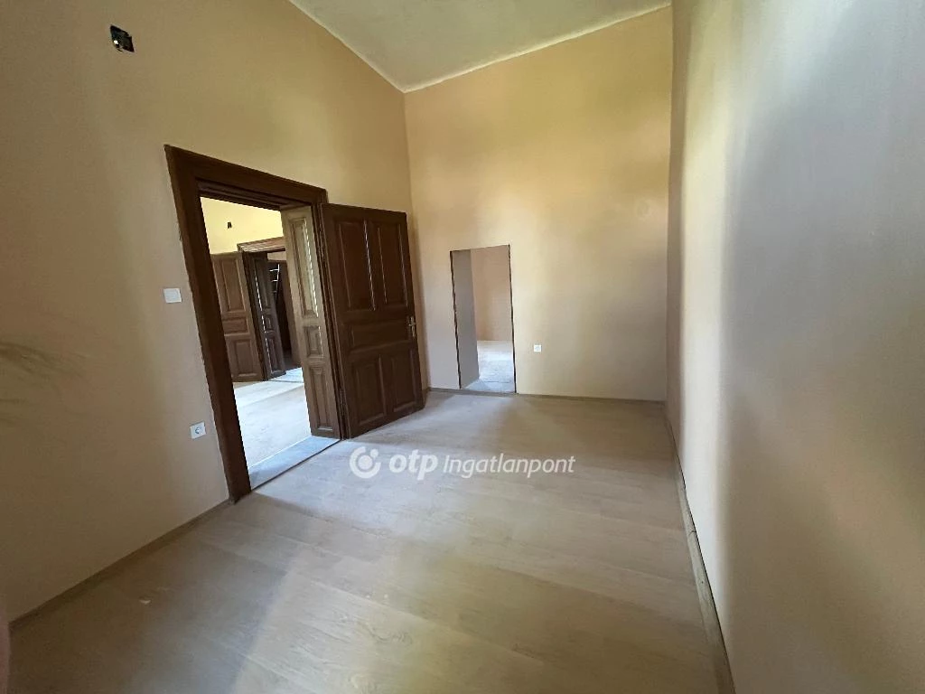 Eladó Ház, Kunhegyes