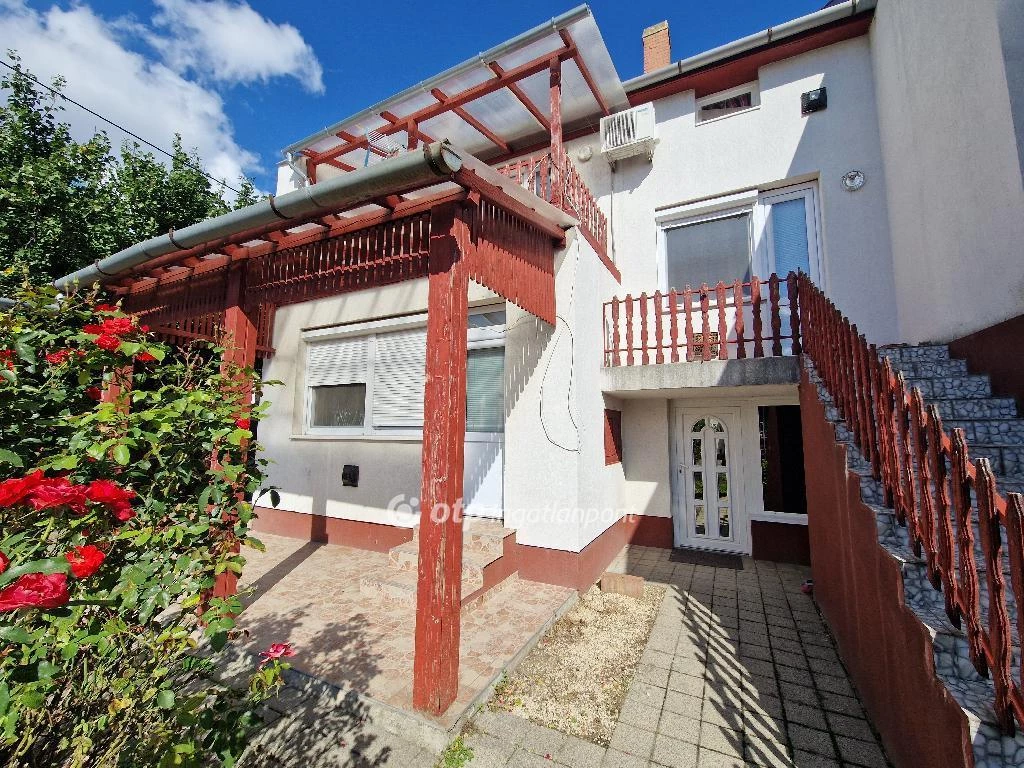 Eladó Ház, Kisújszállás