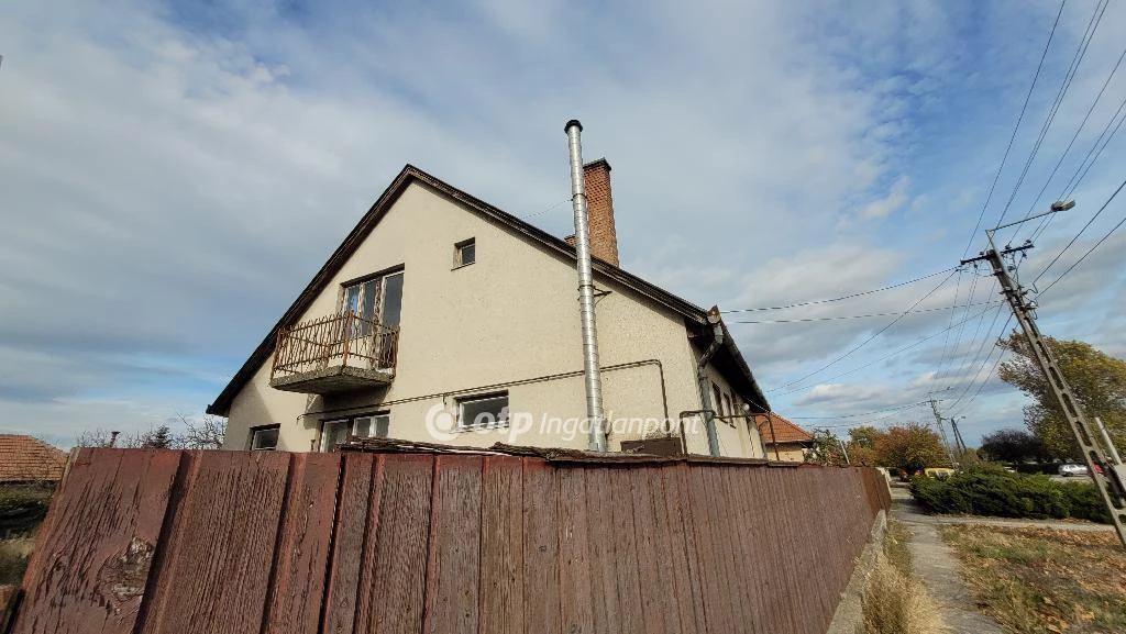 Eladó Ház, Jászberény