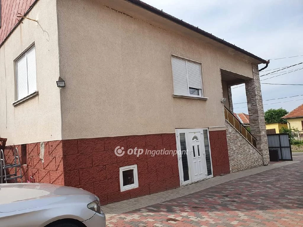 Eladó Ház, Tóalmás