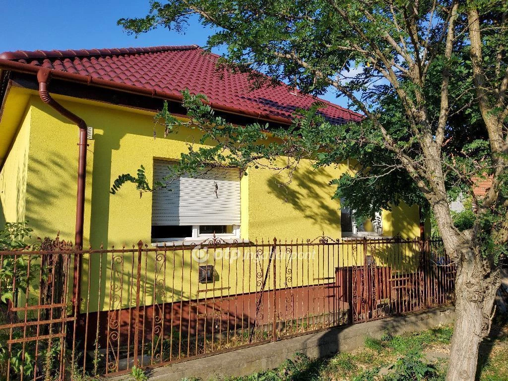 For sale house, Tura, Akácos utca