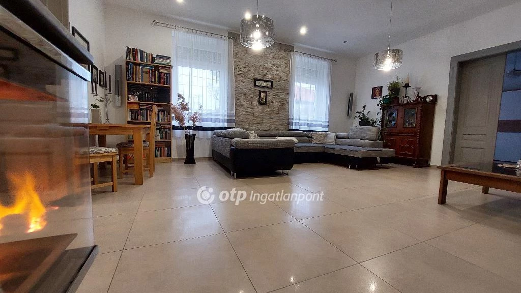 Eladó Ház, Kisújszállás