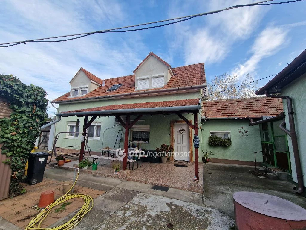 c3-1-name c2-1-name, Gyál