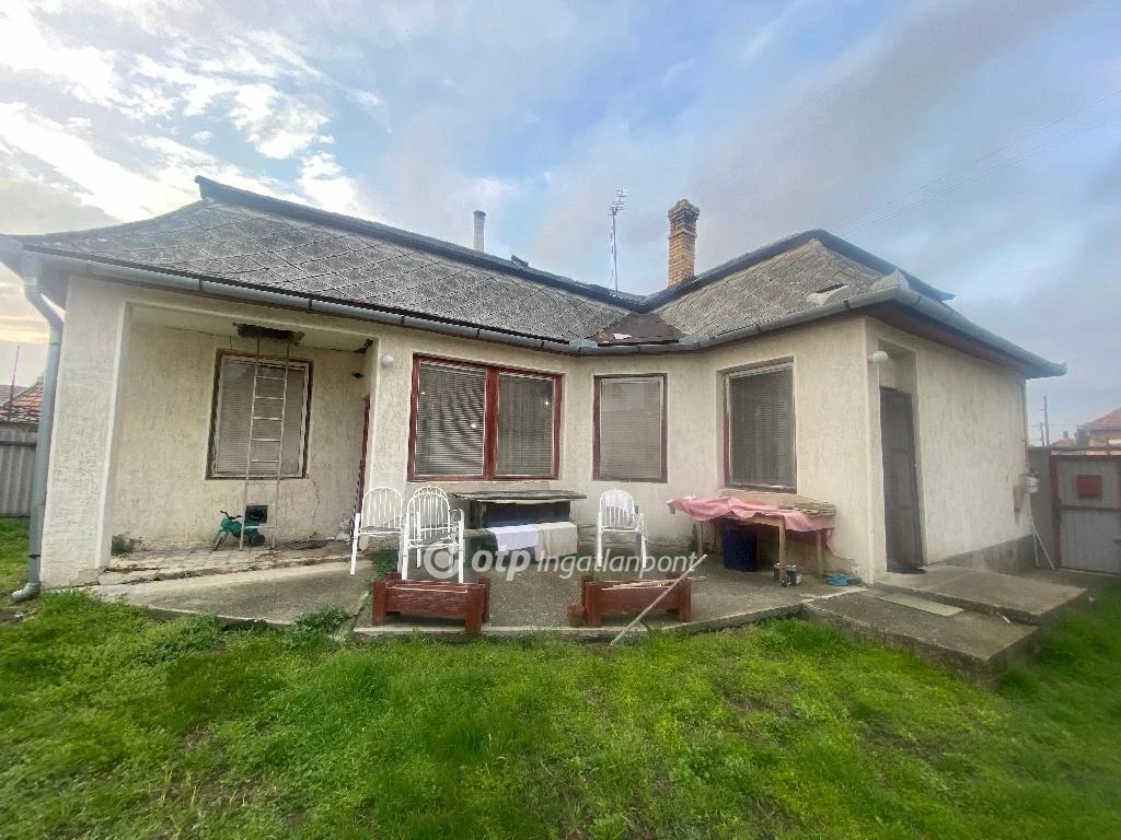 Eladó Ház, Jászberény