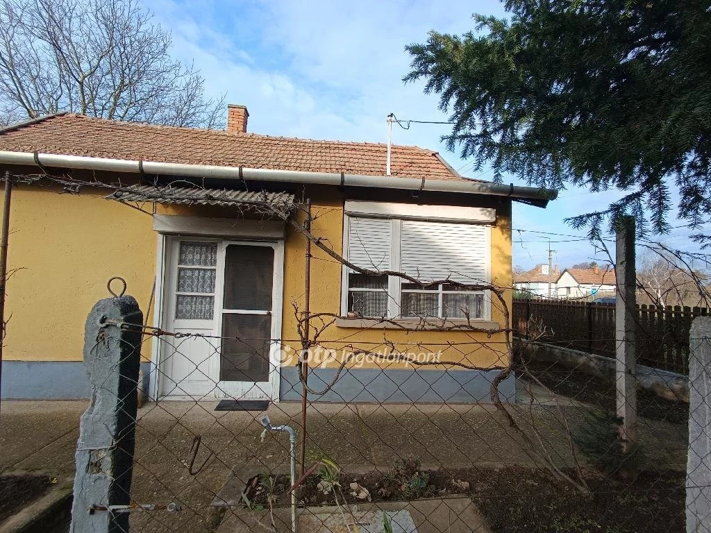 Eladó Ház, Tiszafüred