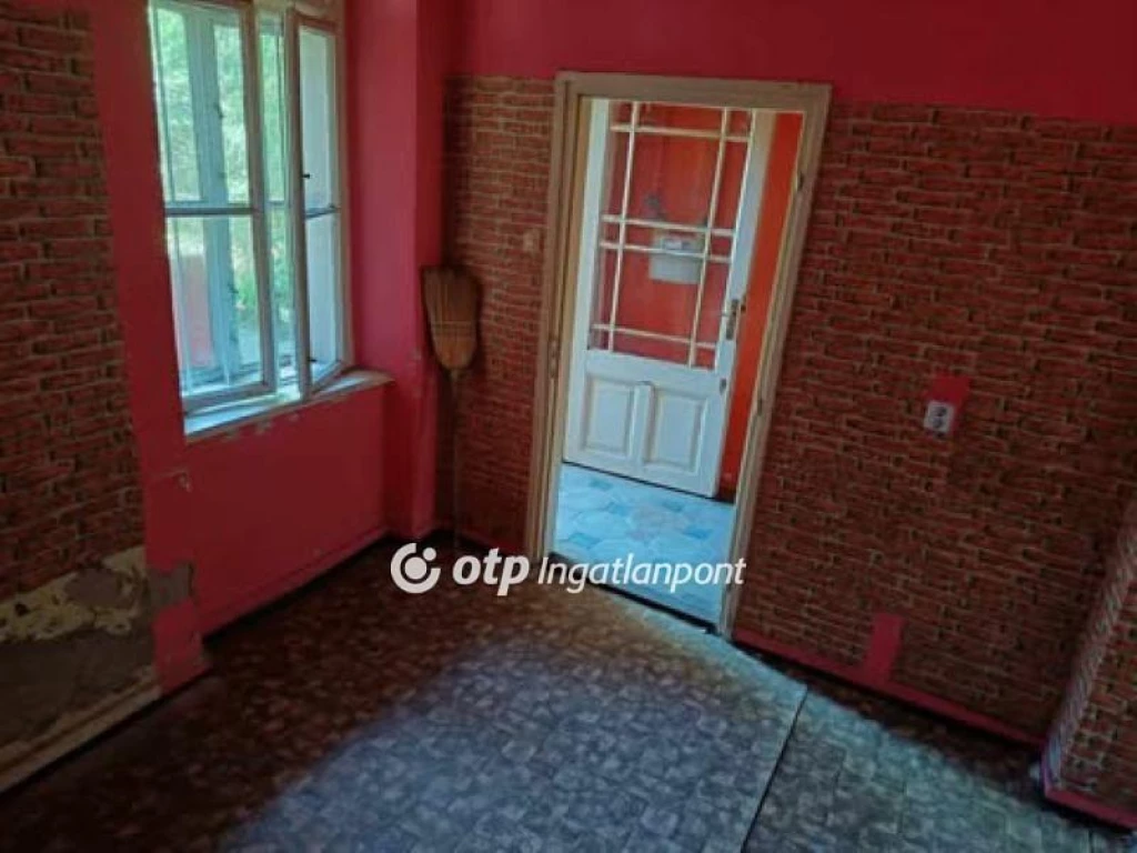 Eladó Lakás, Túrkeve