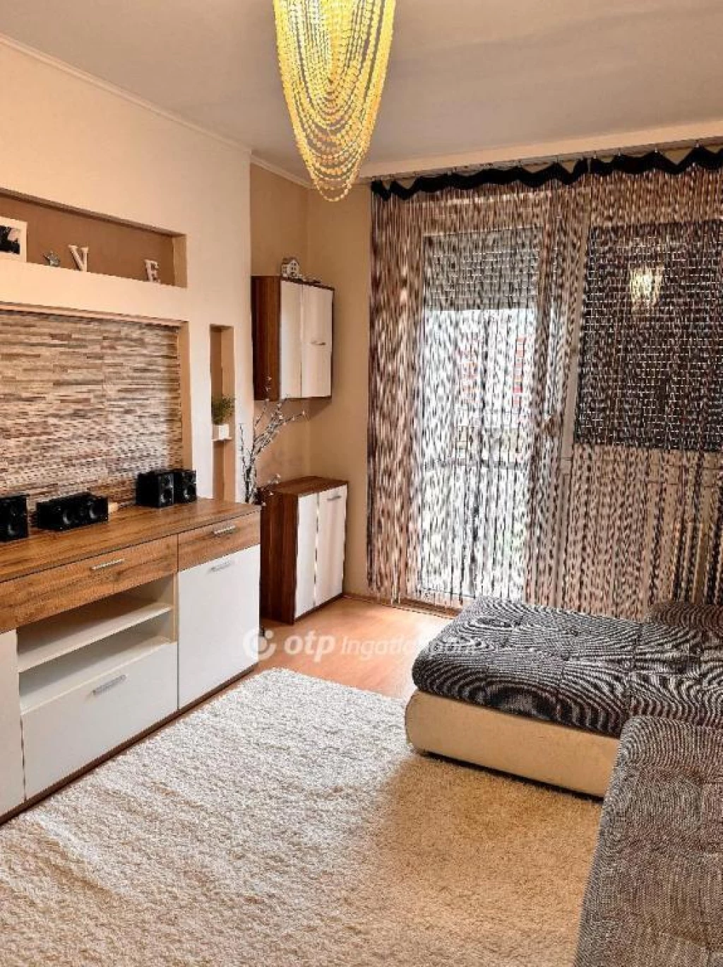 Eladó lakás Szolnok