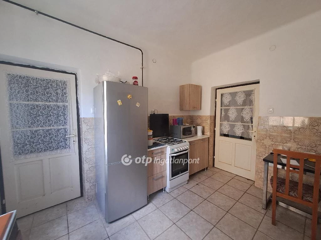 Eladó Ház, Kenderes