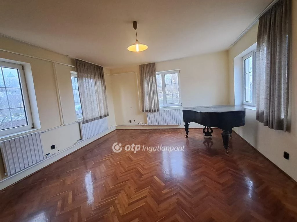 Eladó Ház, Kunhegyes