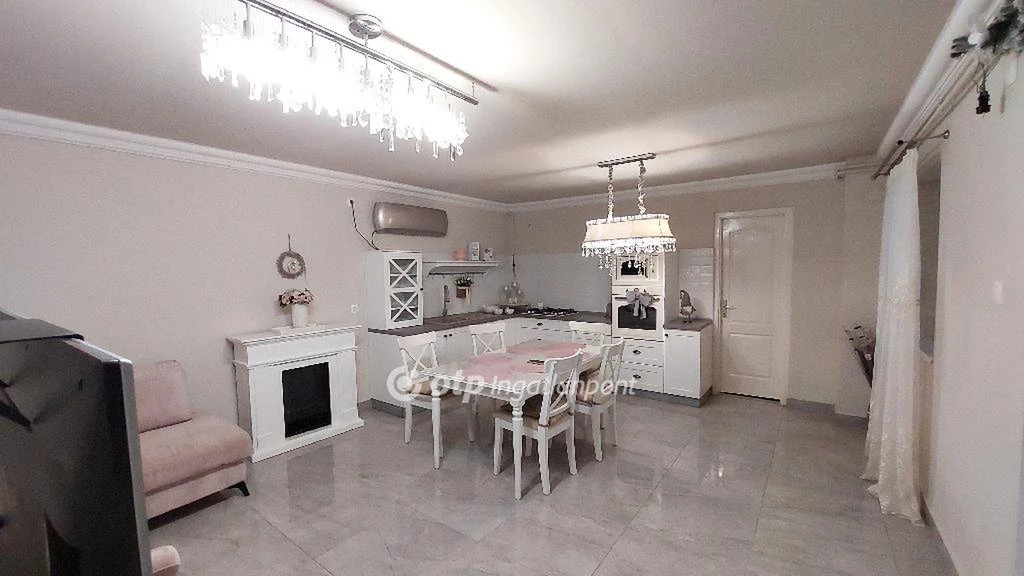 Eladó Ház, Kisújszállás