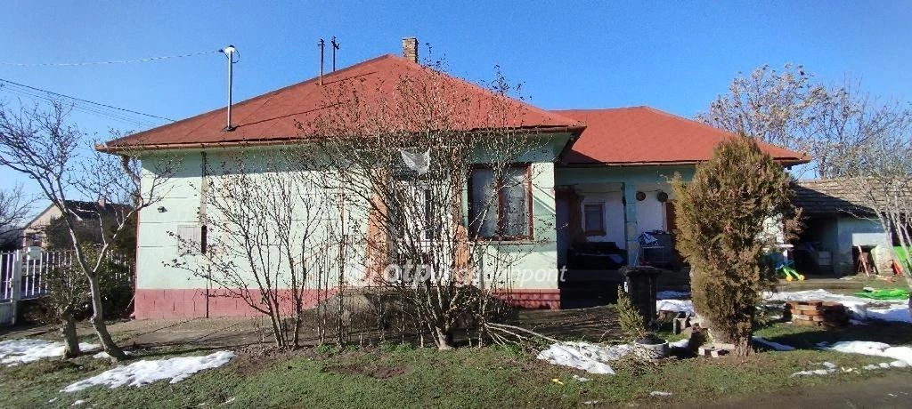 Eladó Ház, Tápiószecső