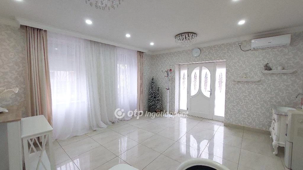 Eladó Ház, Kisújszállás