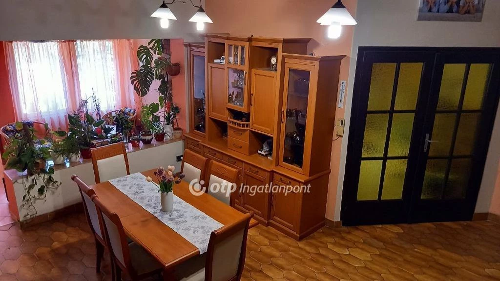 Eladó Ház, Tápiószele