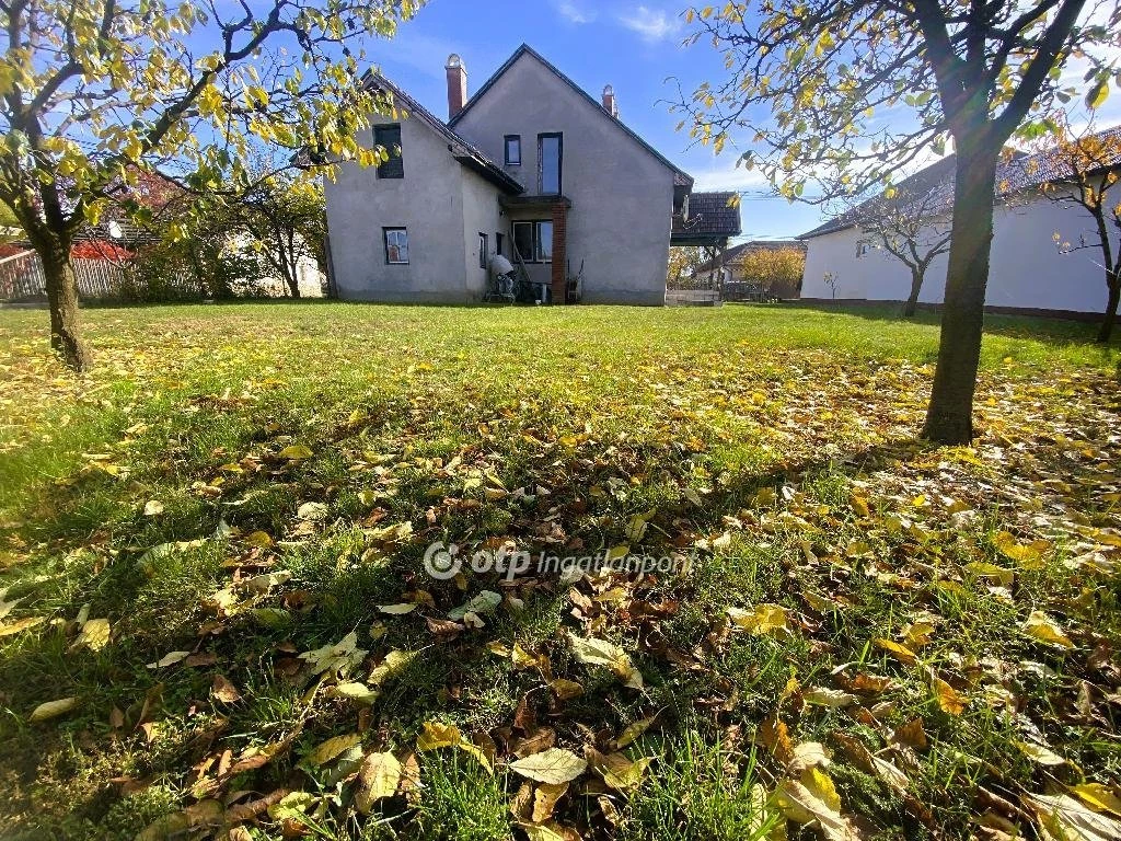 Eladó Ház, Kisújszállás