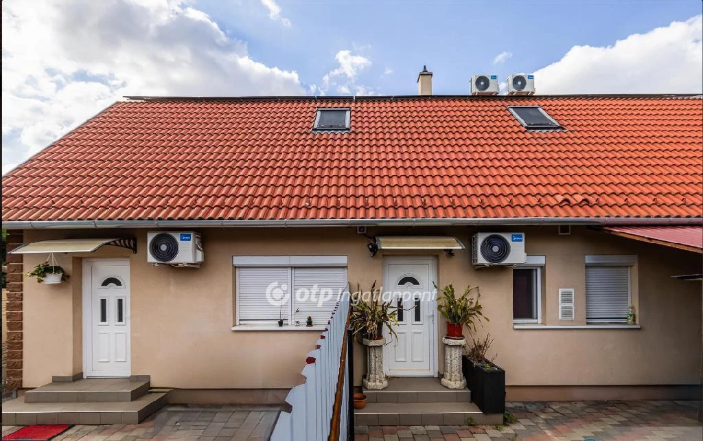 Eladó Lakás, Gyömrő