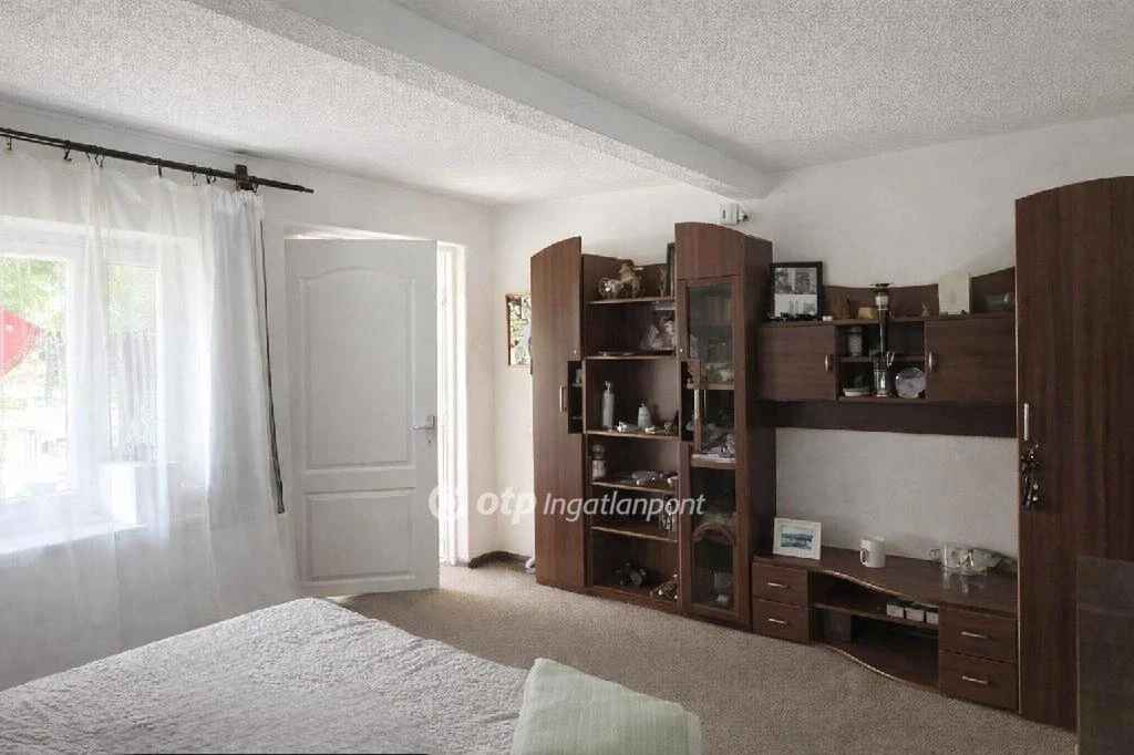 Eladó Ház, Kenderes