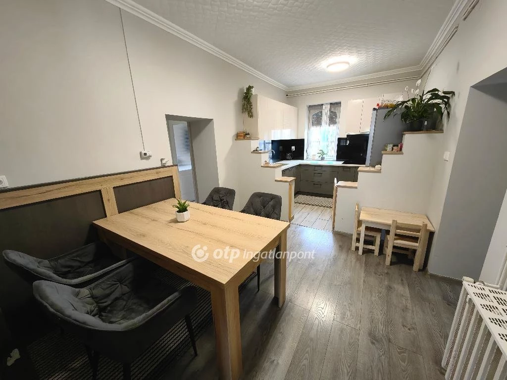 Eladó Ház, Kunhegyes