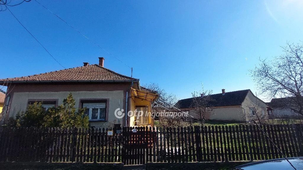 c3-1-name c2-1-name, Dévaványa