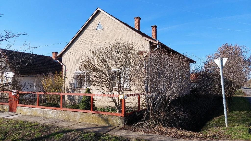 c3-1-name c2-1-name, Dévaványa