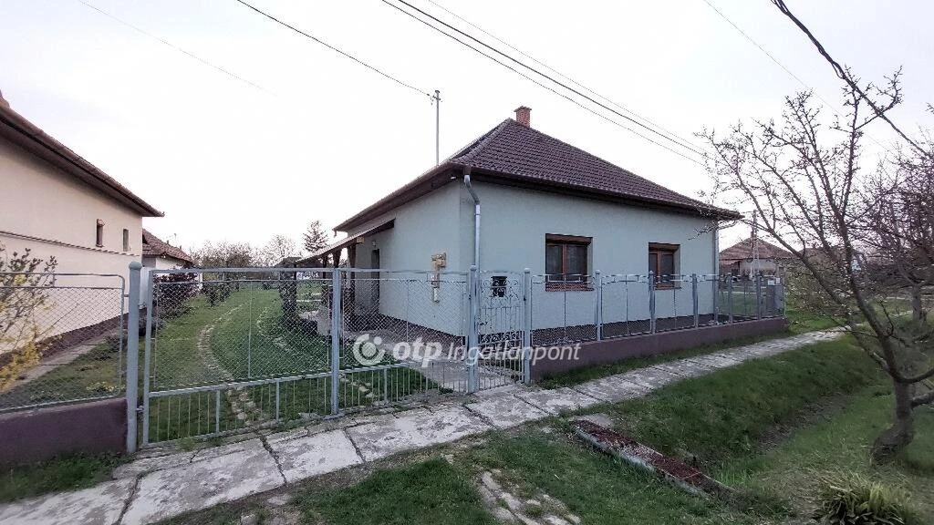 Eladó Ház, Ecsegfalva