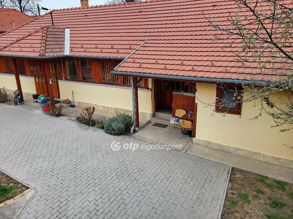 Eladó Ház, Tápióság