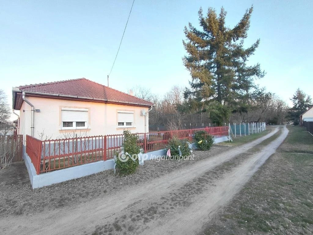 Eladó Ház, Jászberény