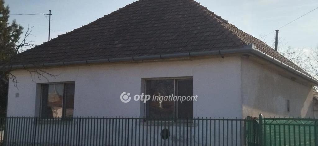 Eladó Ház, Tápióság